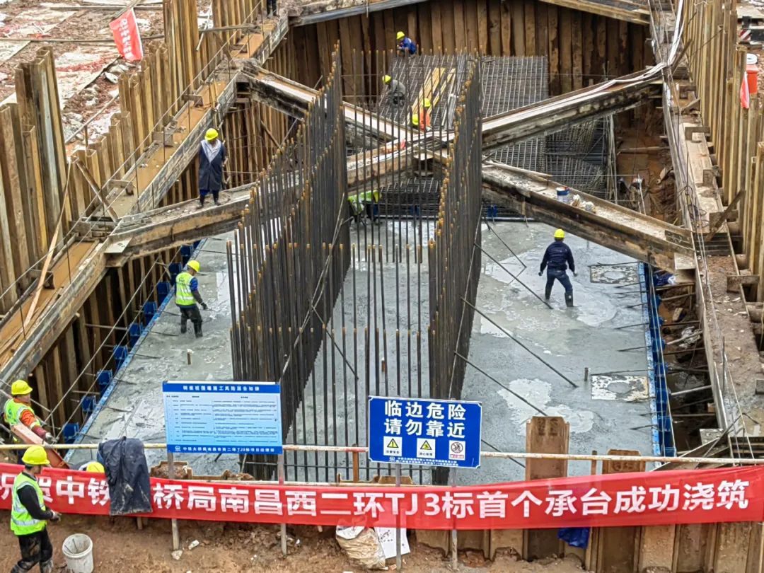 ������������Ŀȫ���׸���̨�������